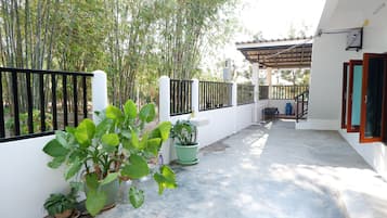 Family Villa, 2 Bedrooms, Private Pool, Mountainside | Property grounds