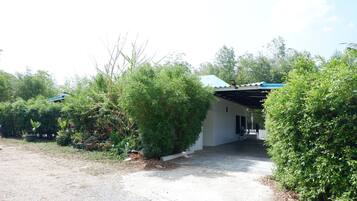 Family Villa, 2 Bedrooms, Private Pool, Mountainside | Property grounds