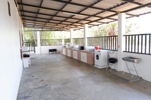 Villa familiar, 2 habitaciones, alberca privada, junto a la montaña | Áreas de la propiedad