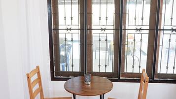 Family Villa, 2 Bedrooms, Private Pool, Mountainside | Dining