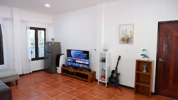 Family Villa, 2 Bedrooms, Private Pool, Mountainside | Interior