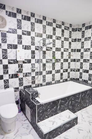 Family Villa, 2 Bedrooms, Private Pool, Mountainside | Bathroom - Pran Botanica Private Pool Villa (Pranburi)