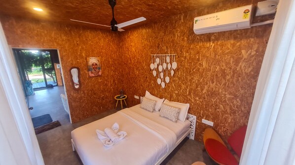 Room - Amram (Kodiga Timmanapalli)