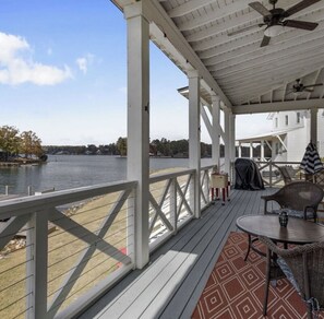 Outdoor dining - Lake Happy - Waterfront Paradise (Dadeville)
