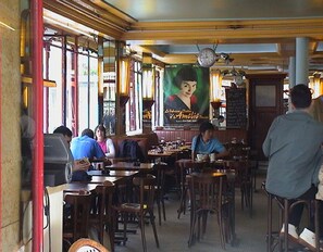 Dining - MONTMARTRE, SACRE COEUR, LIFT, 30–60 days ahead? Ask for a private offer AND-VAp (Paris)