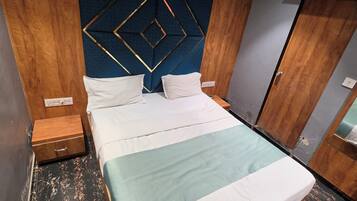 In-room safe, desk, laptop workspace, iron/ironing board