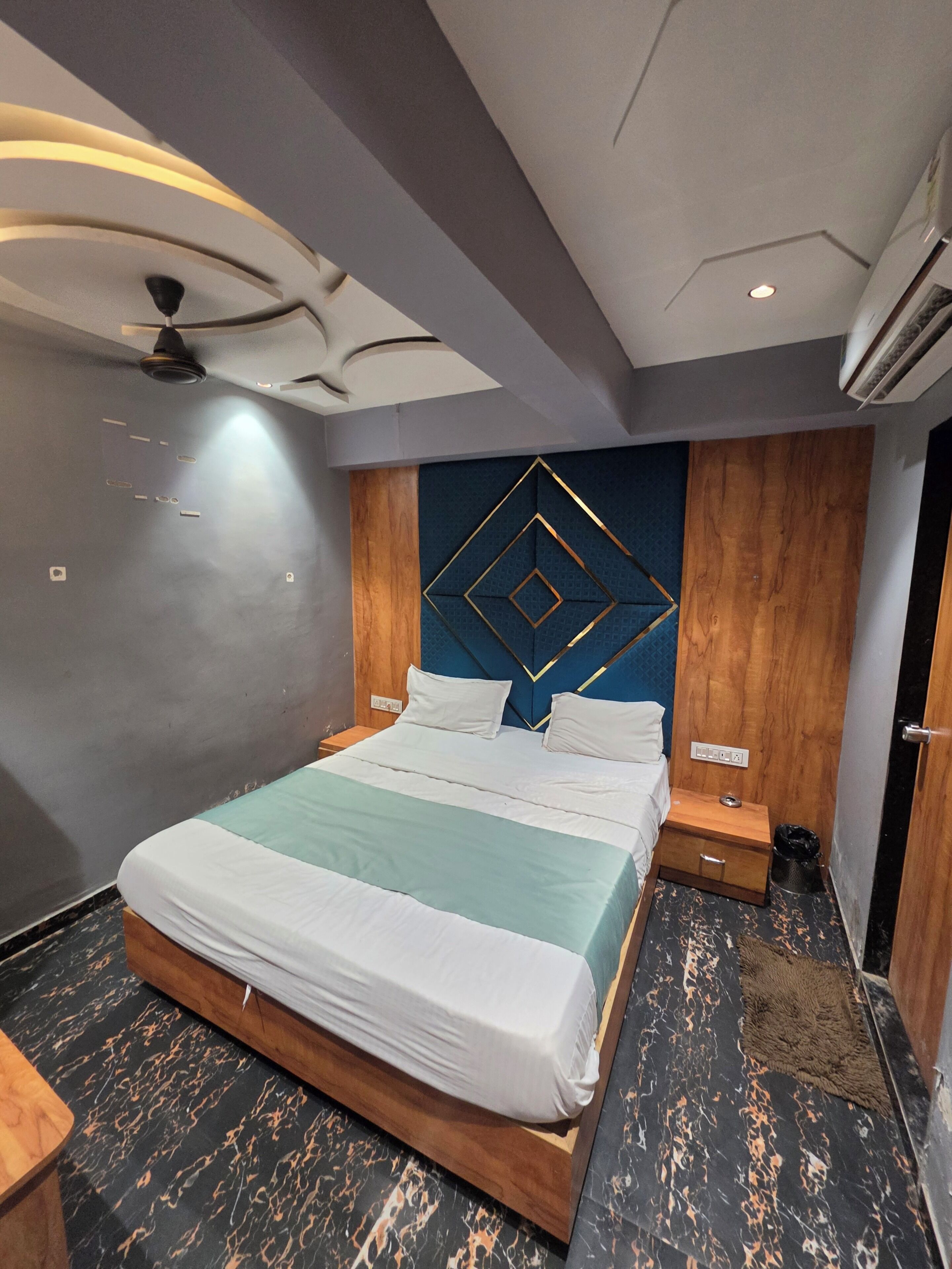 Deluxe Double Room, City View