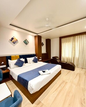 Unclassified image, 2 of 6, button - Hotel Casa Square (Indore)