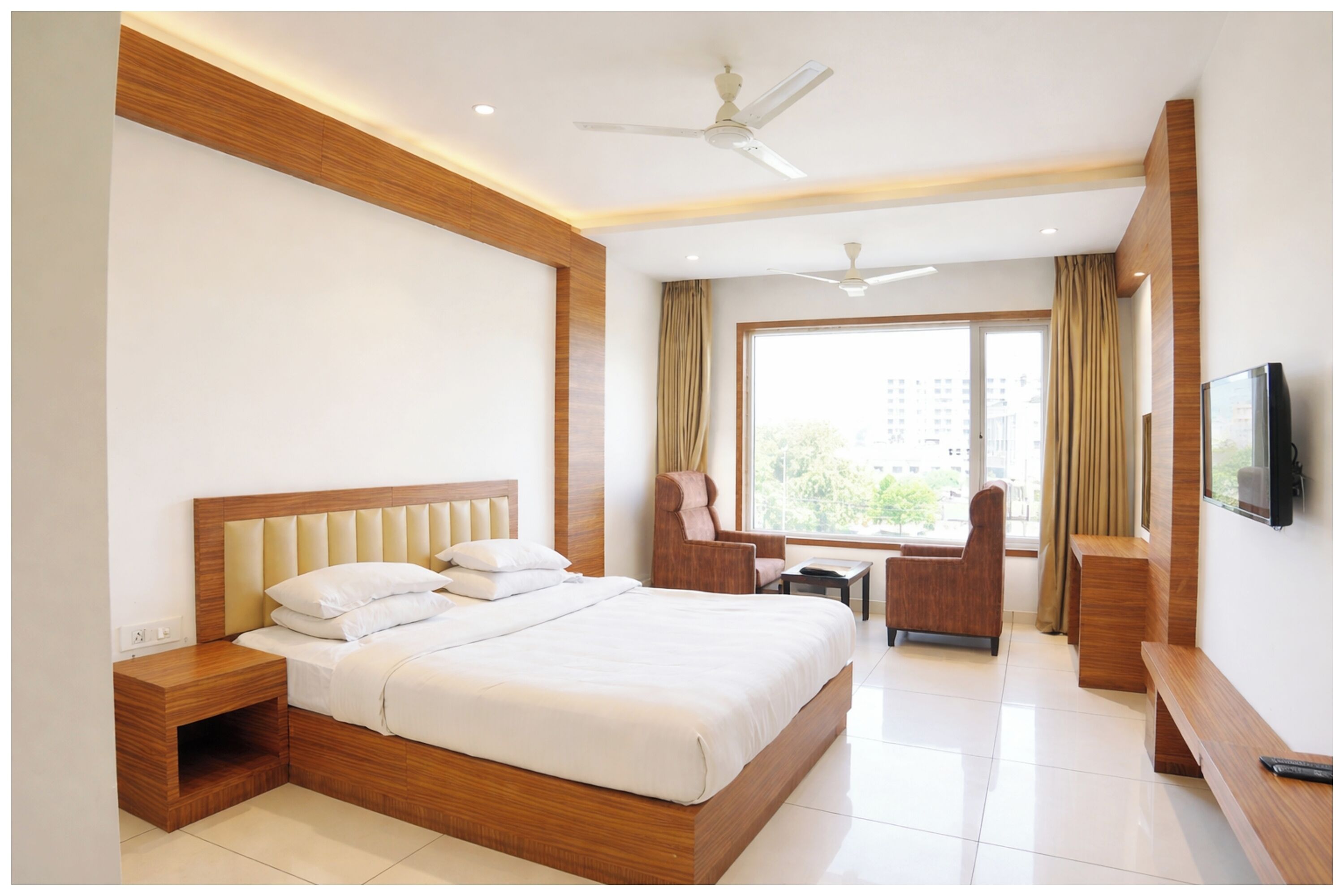 Executive Double Room, Air conditioning | View from room