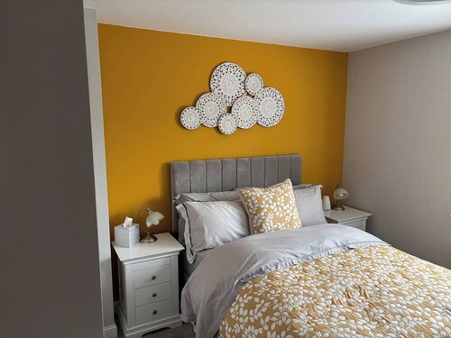 Room-quiet Double Bedroom