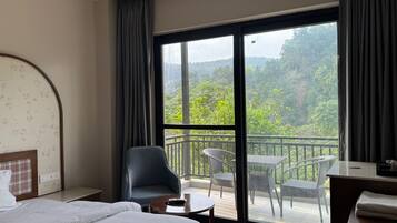 Deluxe Double Room, Garden View | Free WiFi