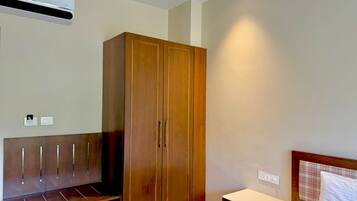Deluxe Double Room, Garden View
