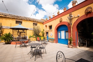 Courtyard view - Agriturismo Duca di Castelmonte (Trapani)