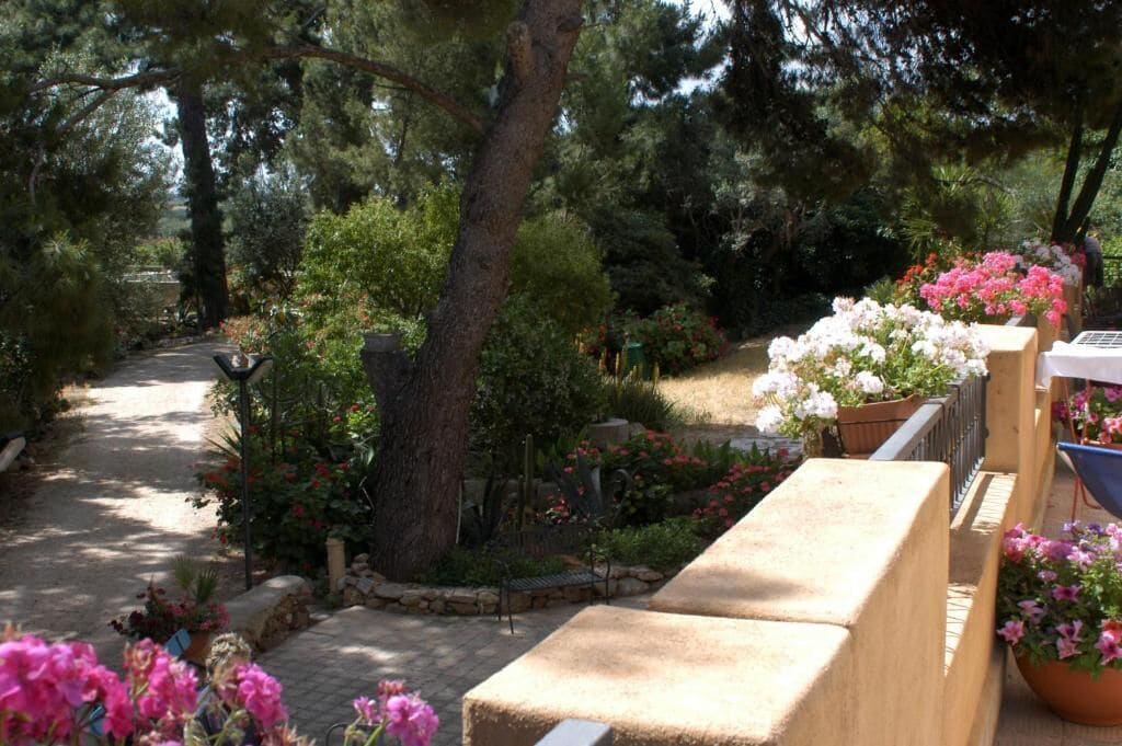 Apartment, 2 Bedrooms | Property grounds