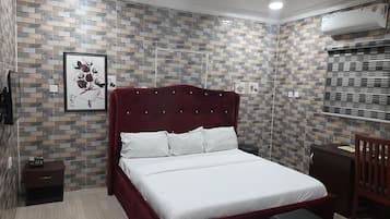 Economy-Zimmer, Balkon, Stadtblick