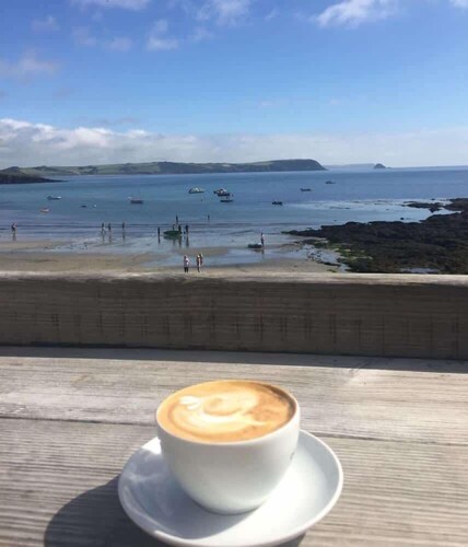 Home in Portscatho, Sea Views, Parking & Garden