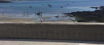 Home in Portscatho, Sea Views, Parking & Garden