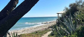 Mini Villa between Sea and Mountain close to all amenities on the Costa Verde