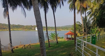 Feel tranquility by the Bharathapuzha River with peaceful and comfortable stays.