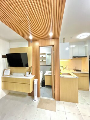 Condo dành cho gia đình, 2 phòng ngủ, bếp, quang cảnh vườn | Nội thất