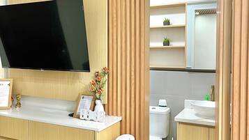 Family Condo, 2 Bedrooms, Kitchen, Garden View | Bathroom