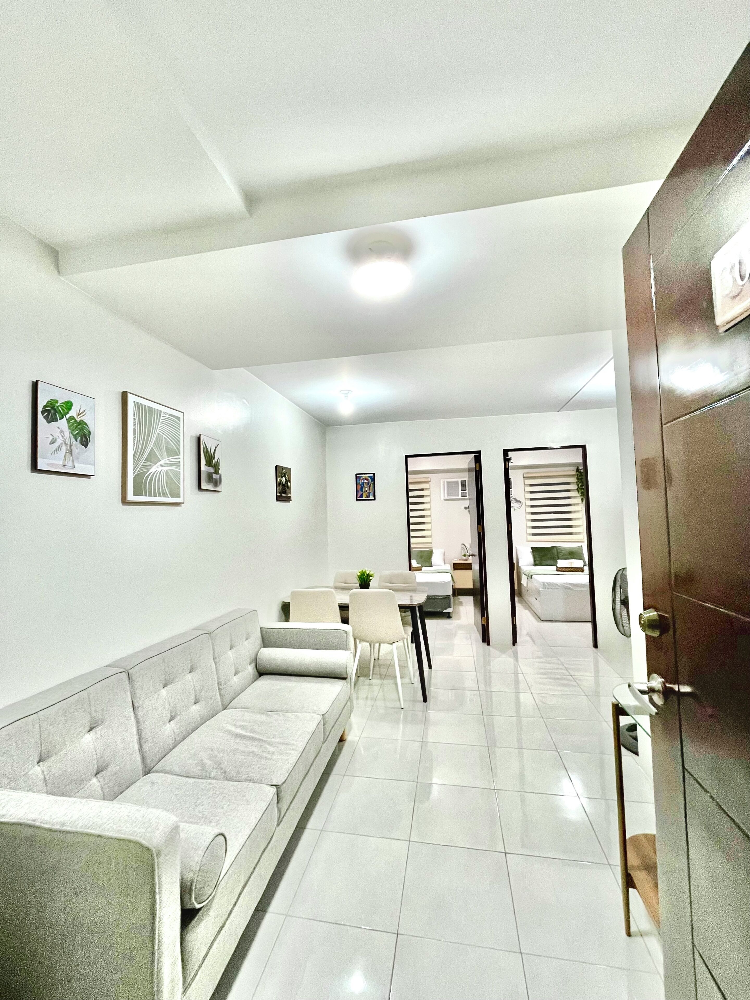 패밀리 콘도, 침실 2개, 반려동물 동반 가능, 정원 전망 | 거실 공간