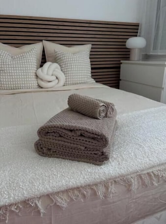 1 bedroom, iron/ironing board, Internet, bed sheets. The Tolstoy workshop