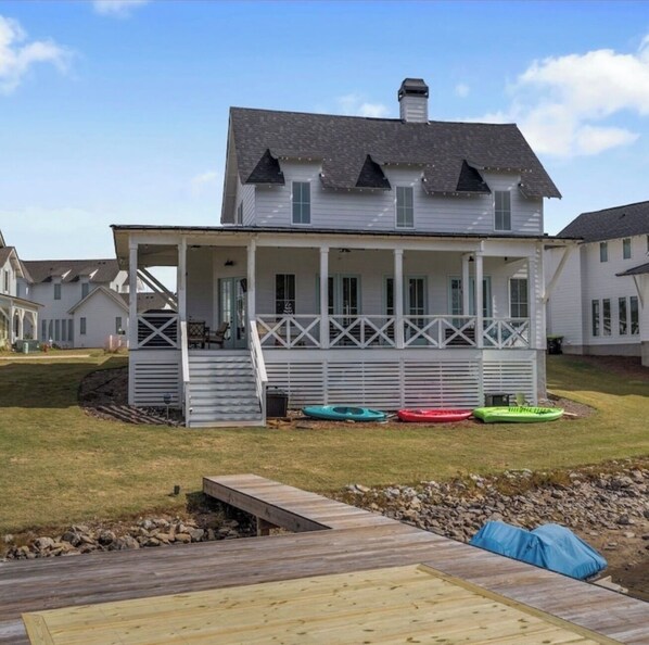 Hus - balkon - søudsigt | Udendørsområde