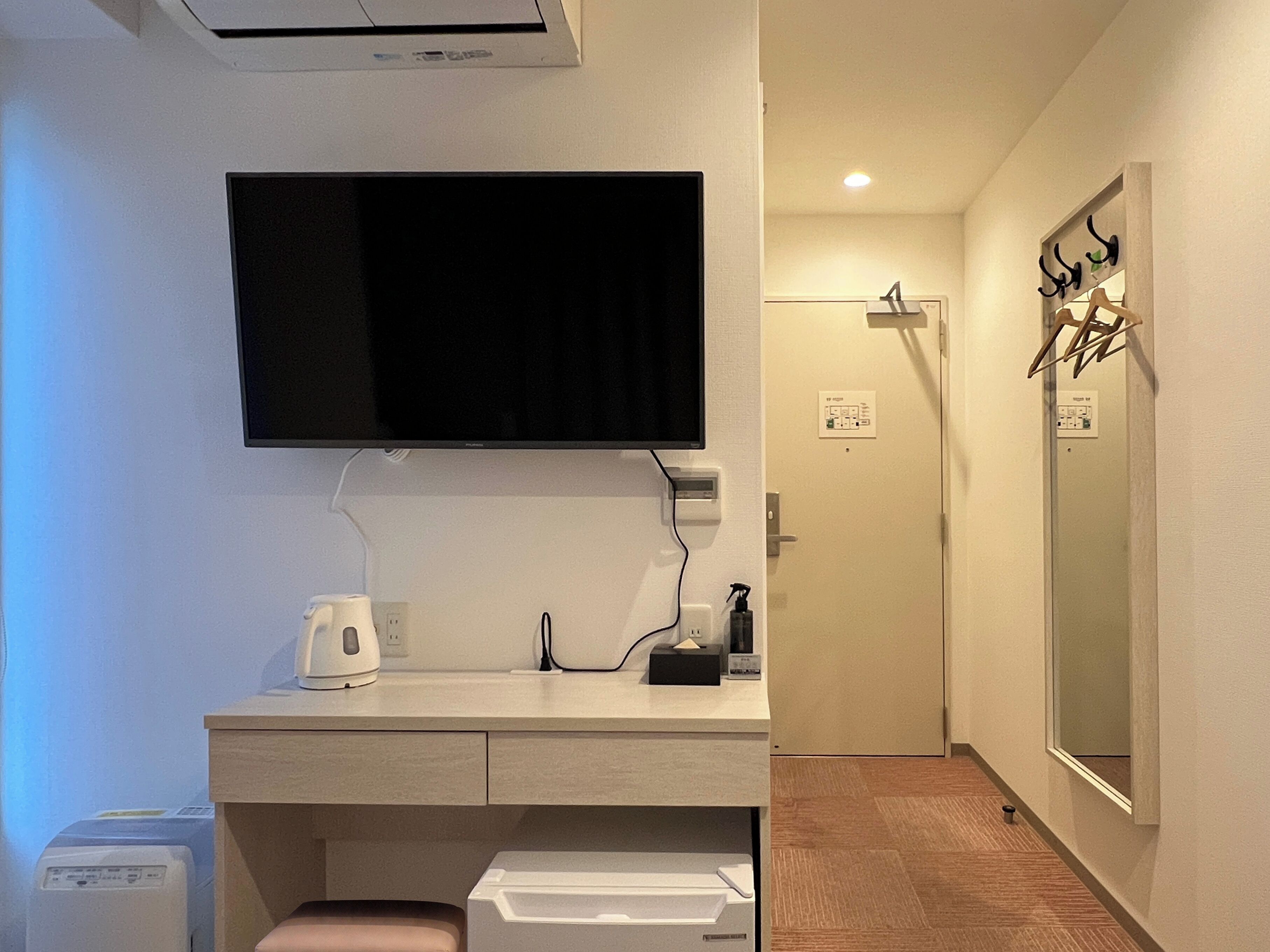 Economy Single Room | Free WiFi, bed sheets