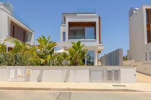 Exterior - slice of paradise, a luxurious haven nestled in the most idyllic corners of the Mediterranean (Ayia Napa)