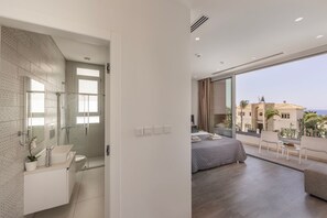 Room - slice of paradise, a luxurious haven nestled in the most idyllic corners of the Mediterranean (Ayia Napa)