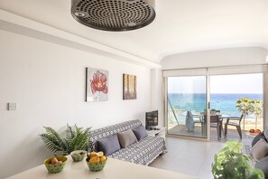 TV - 1 bedroom apartment in Protaras (Paralimni)