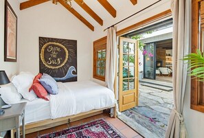 3 Schlafzimmer, Schreibtisch, Bügeleisen/Bügelbrett, kostenloses WLAN