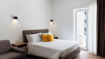 Standard Quadruple Room | Iron/ironing board, free WiFi