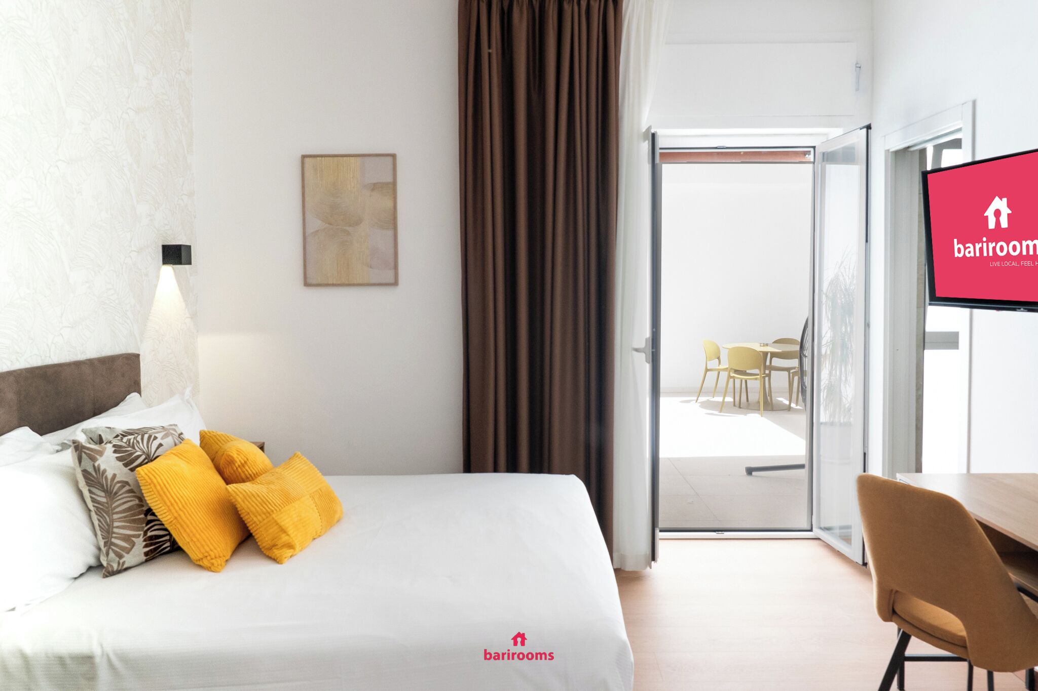 Deluxe Double Room | Iron/ironing board, free WiFi