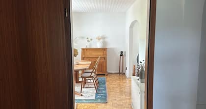 GerÀumige Ferienwohnung NÀhe Weser-Radweg, eigener Eingang