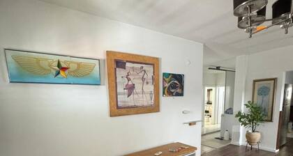 Bright 2‑Bedroom Near Cafés, Shops & Stadium – Ideal Base for Exploring Haifa.