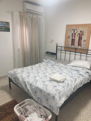 2 bedrooms, WiFi, bed sheets