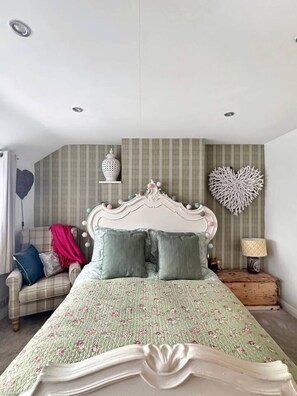 Iron/ironing board, WiFi, bed sheets - Cosy 1 bed cottage - Sleeps 4 (Scalford)