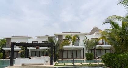 2br 7 Guests Direct Entry to the Pool Monterri