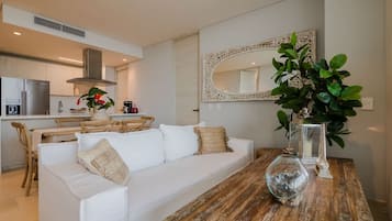 House, Smoking | 2 bedrooms, Internet
