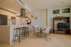 House, Smoking - 2br 5 Guests Private Balcony and Shared Pool (Cartagena)