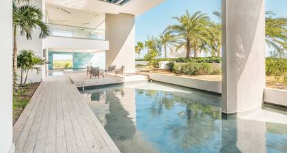 2br Apartment With Balcony and Views