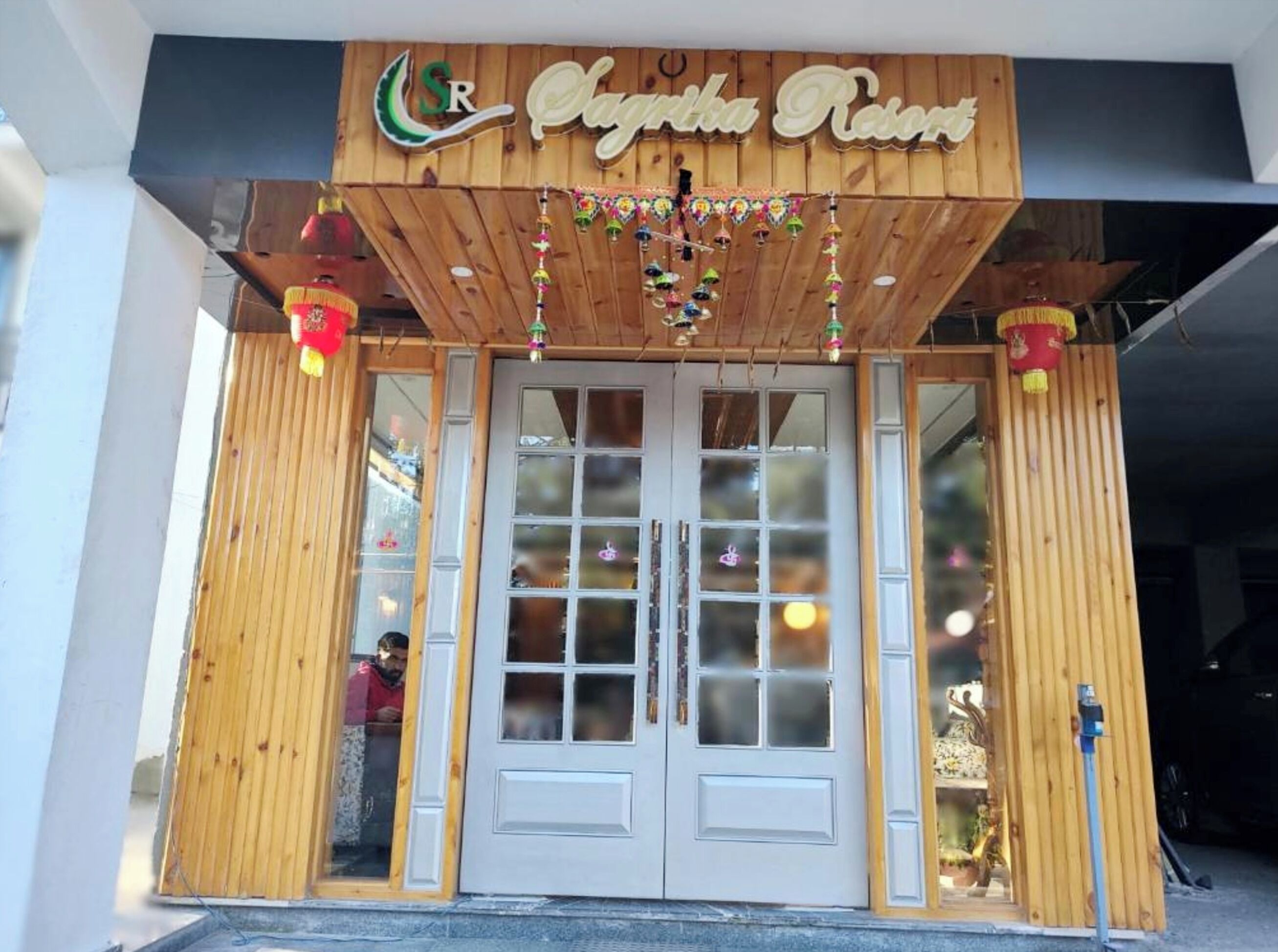 المنشأة من الخارج