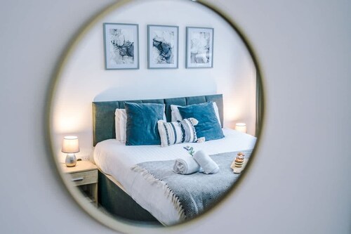 Modern Apartment Ideal for Business Sleeps 3