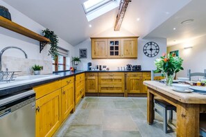 Apartment | 4 bedrooms - Luxurious Private Home w Hot Tub Log Burner (Carnforth)