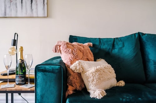 Charming Cottage Ideal for Families Free Parking