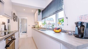 Unclassified image, 5 of 23, button - Stunning 3-bed House Amazing Location Sleeps 5 (Nantwich)