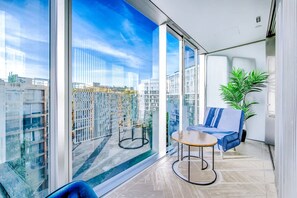 House - NEW Pristine Apartment City Centre Amazing Views (London)