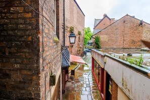 Apartment | 1 bedroom - NEW Pristine Studio in the City-centre Sleeps 2 (Chester)